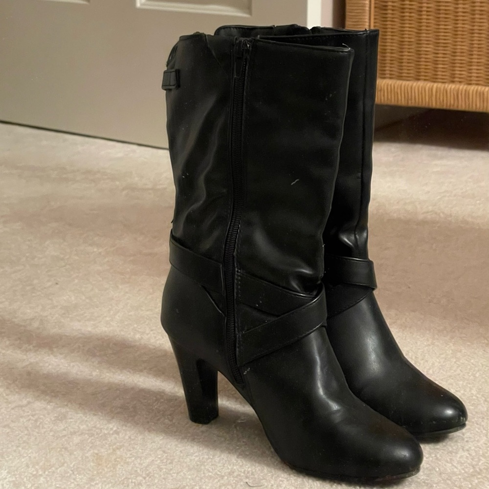 Black short leather high heeled boots!